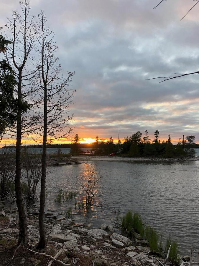 Stone Cove Waterfront Adults Only B&B 托伯莫里 外观 照片