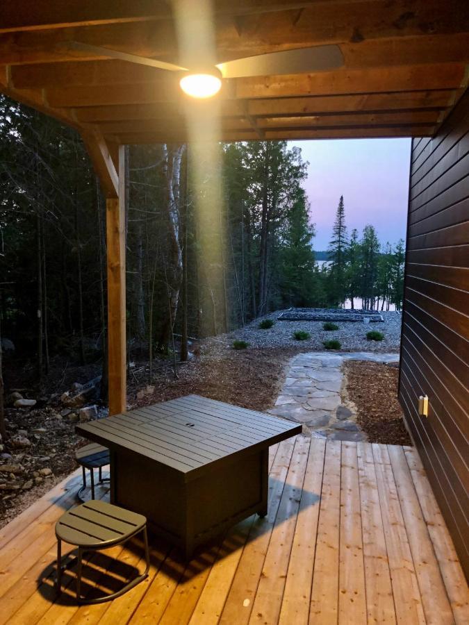 Stone Cove Waterfront Adults Only B&B 托伯莫里 外观 照片