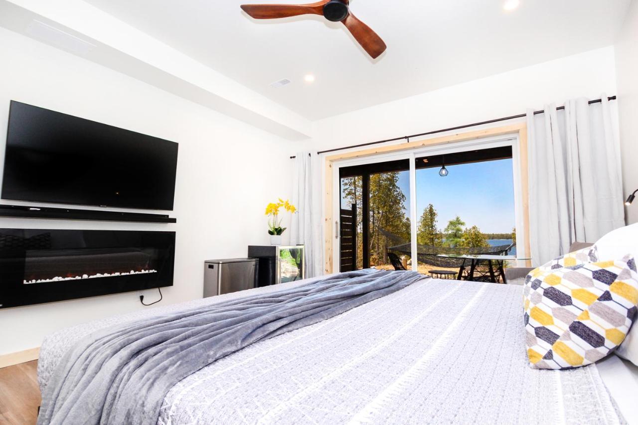 Stone Cove Waterfront Adults Only B&B 托伯莫里 外观 照片