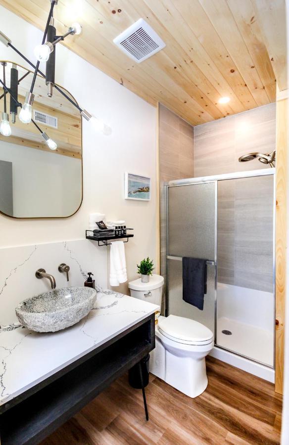 Stone Cove Waterfront Adults Only B&B 托伯莫里 外观 照片