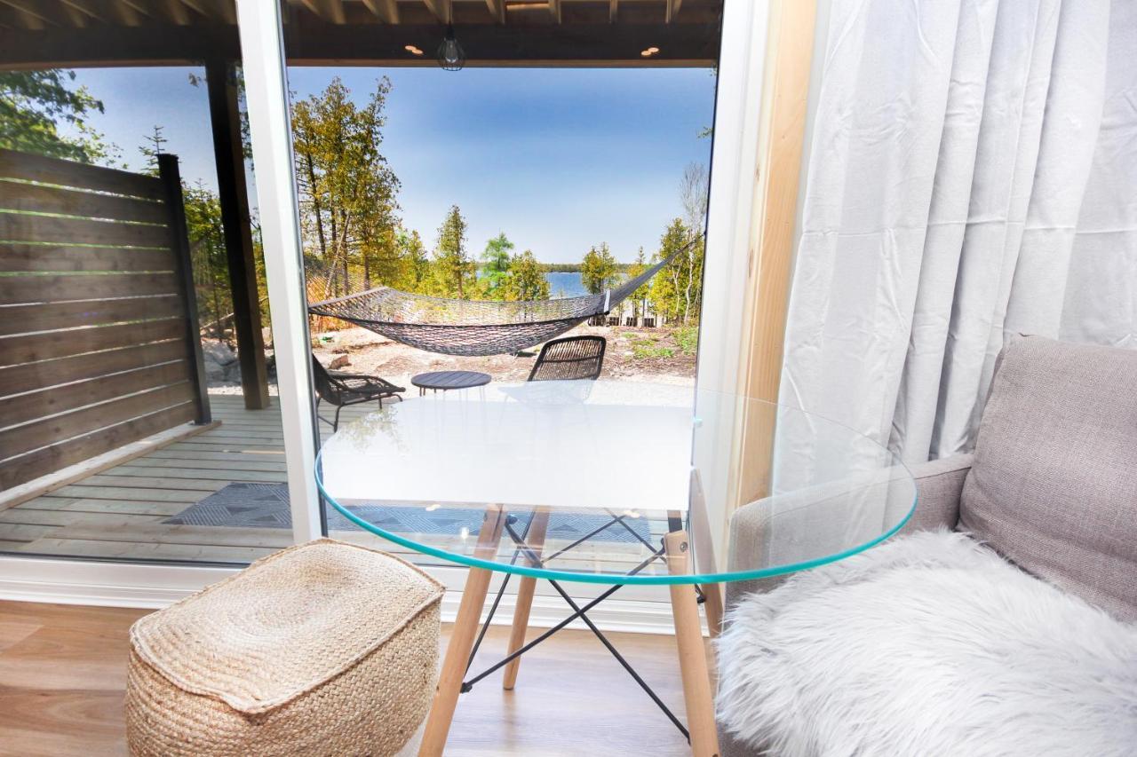 Stone Cove Waterfront Adults Only B&B 托伯莫里 外观 照片