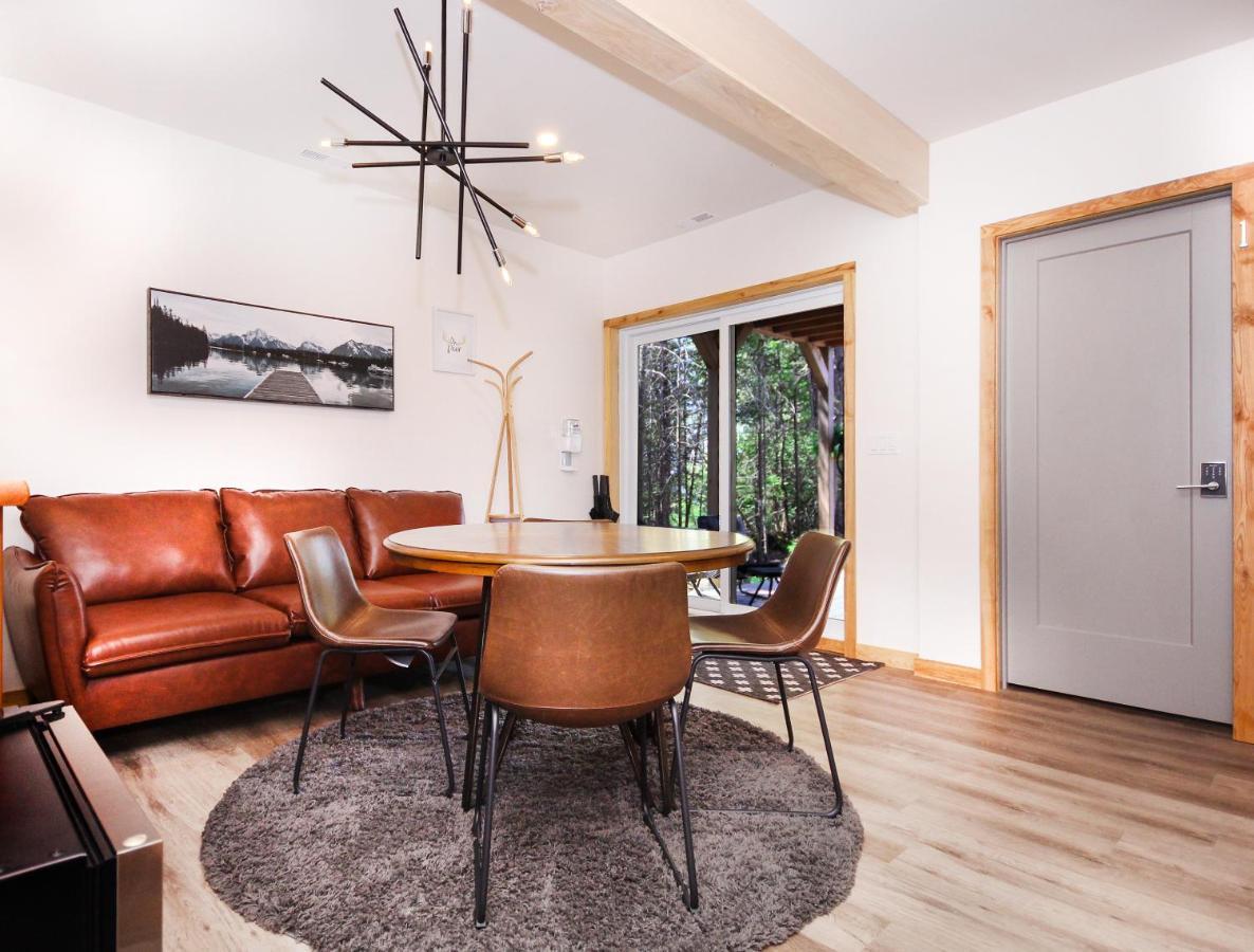 Stone Cove Waterfront Adults Only B&B 托伯莫里 外观 照片