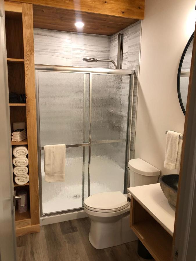 Stone Cove Waterfront Adults Only B&B 托伯莫里 外观 照片