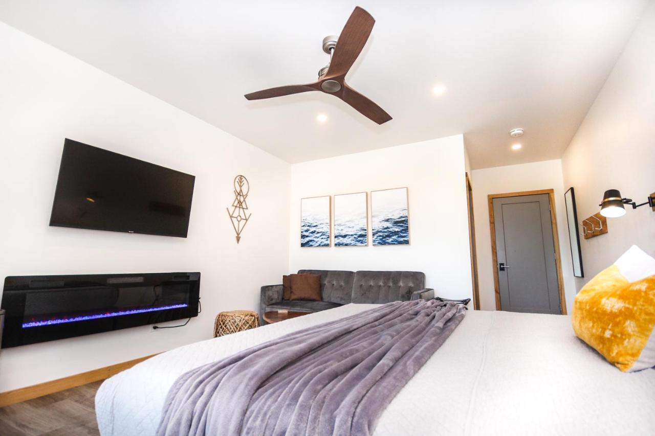 Stone Cove Waterfront Adults Only B&B 托伯莫里 外观 照片
