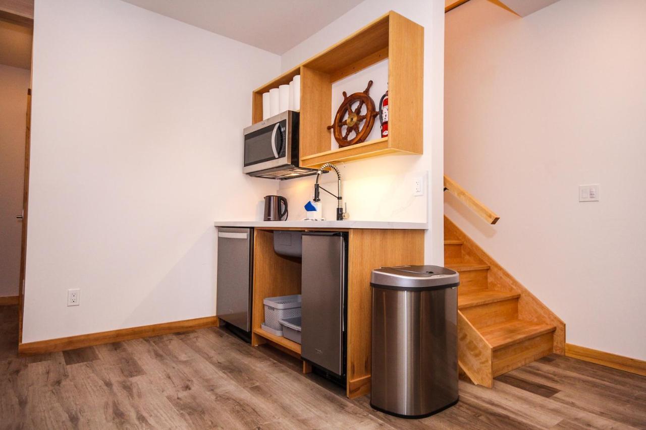 Stone Cove Waterfront Adults Only B&B 托伯莫里 外观 照片