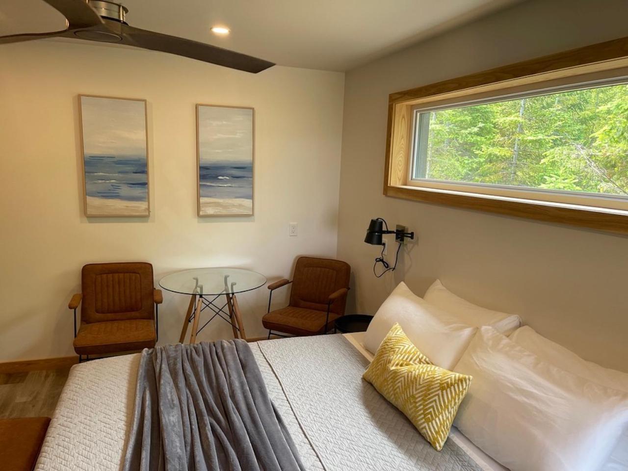 Stone Cove Waterfront Adults Only B&B 托伯莫里 外观 照片