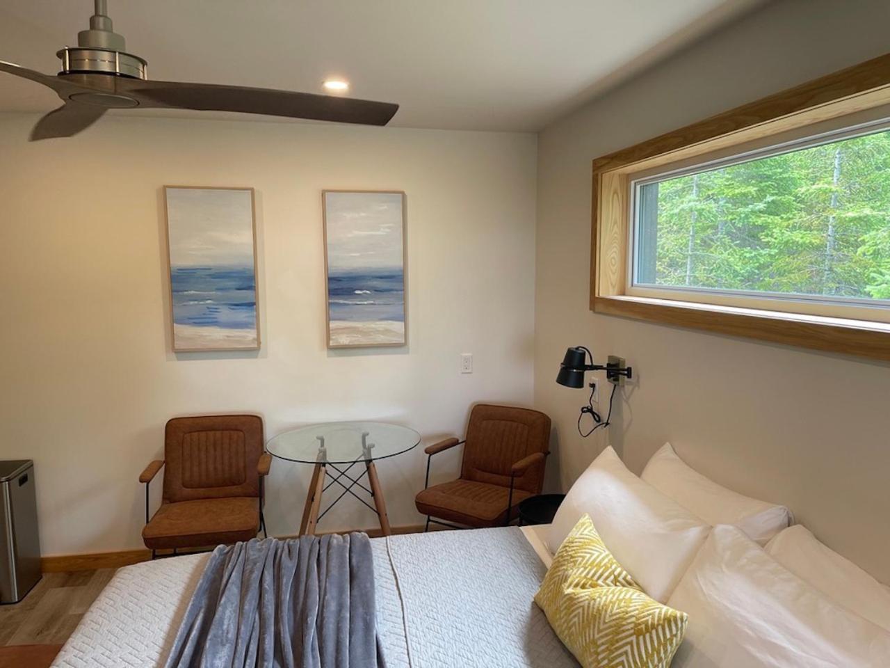 Stone Cove Waterfront Adults Only B&B 托伯莫里 外观 照片