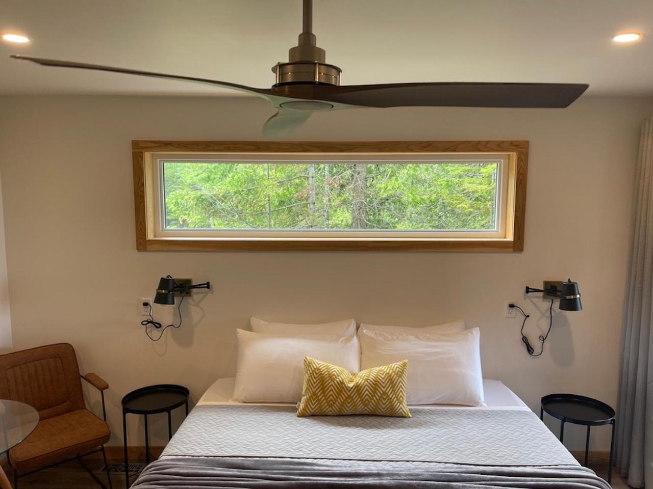 Stone Cove Waterfront Adults Only B&B 托伯莫里 外观 照片