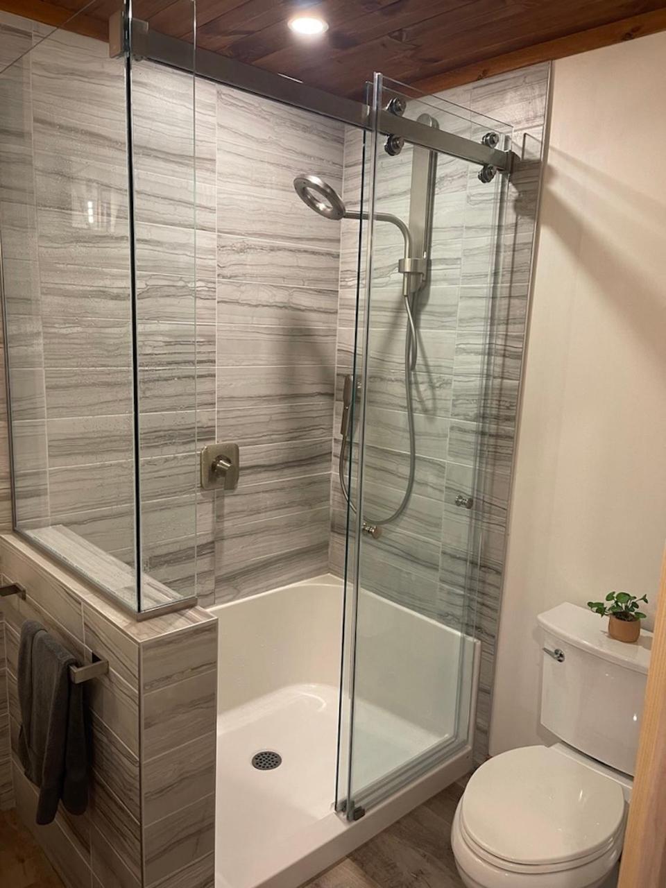 Stone Cove Waterfront Adults Only B&B 托伯莫里 外观 照片